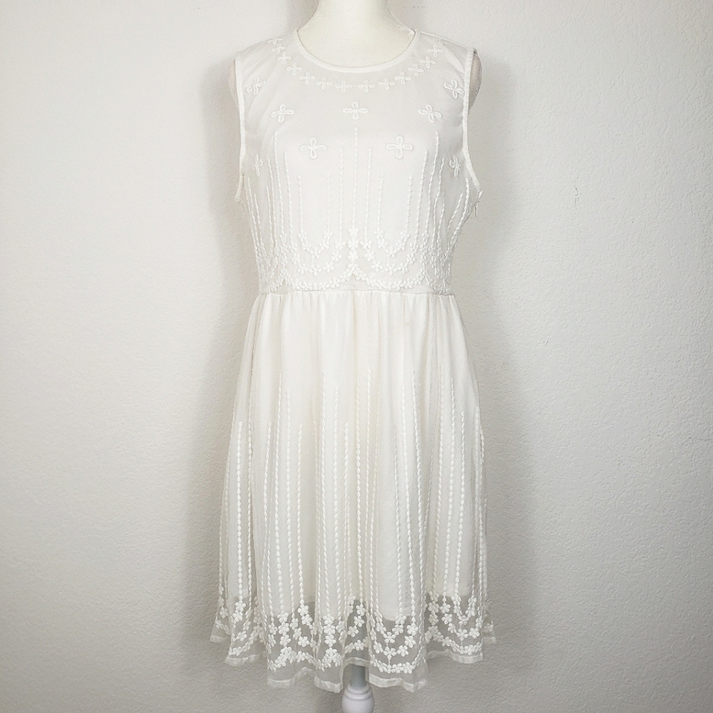 Forever 21 white lace floral sleeveless dress size large